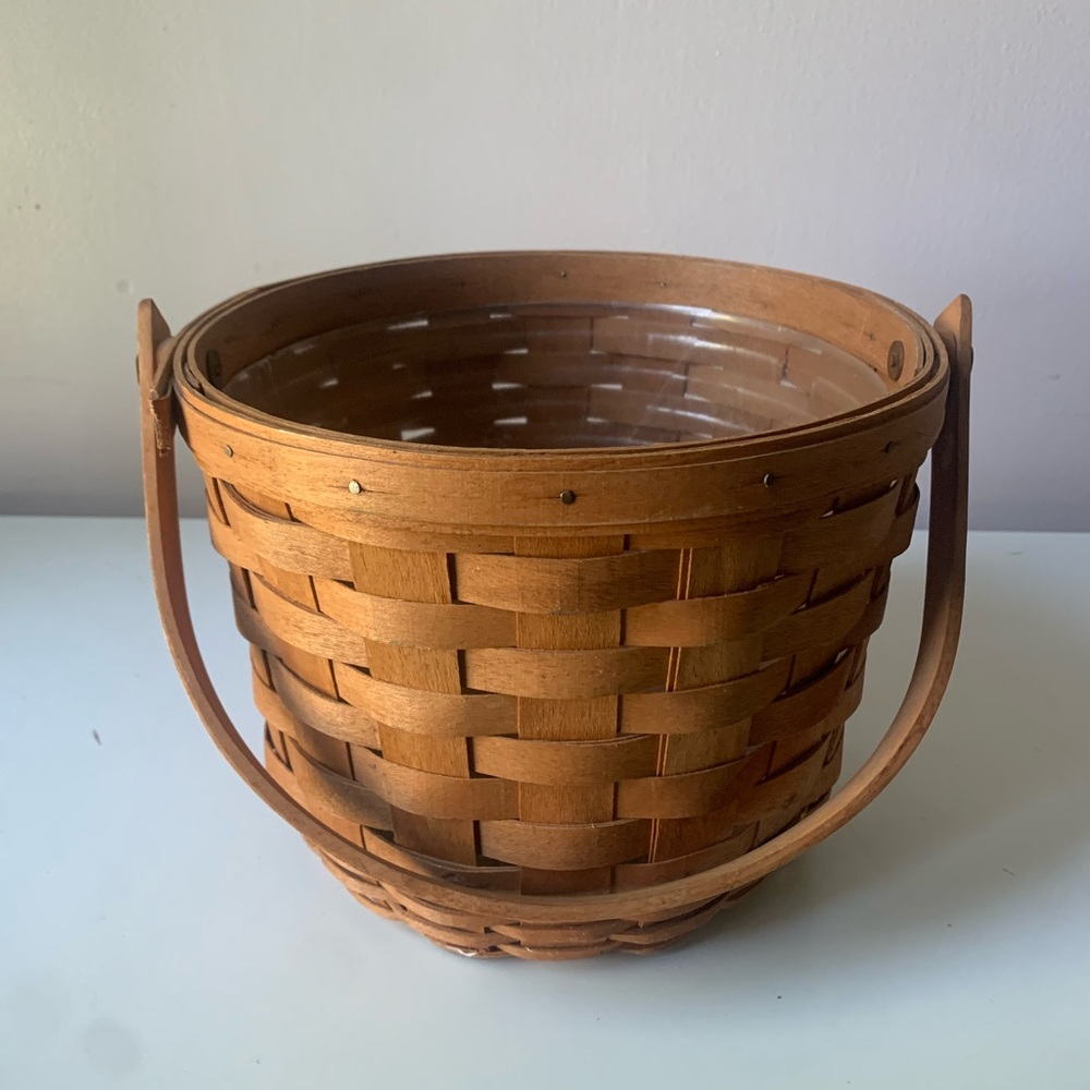 Longaberger Medium Round Fruit Basket with Plastic Insert- signed 1991